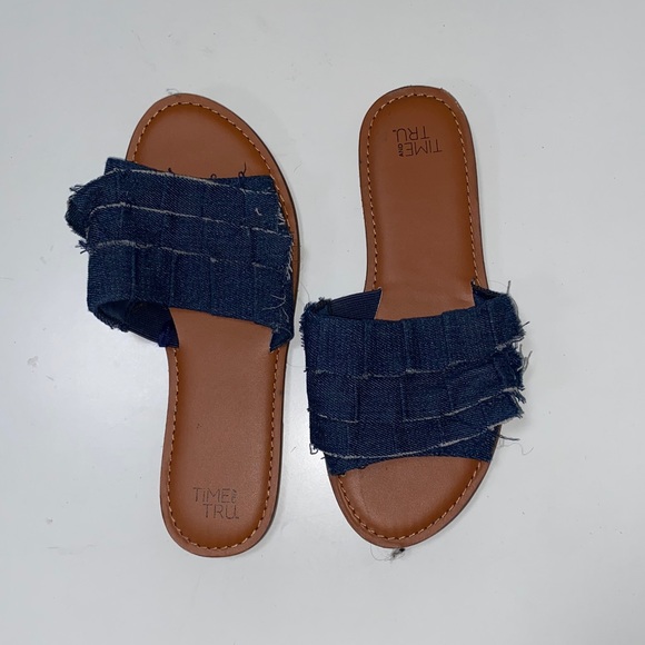 ‼️SLIPPER BUNDLE‼️ - Picture 4 of 7